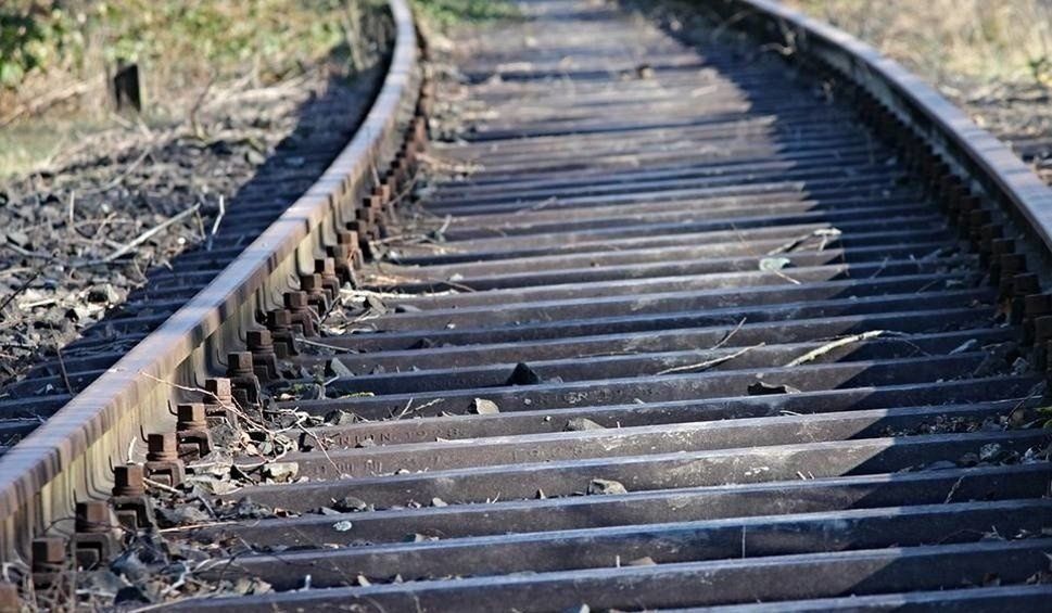 Śmiertelne potrącenie na torach w Wielkopolsce. Co się wydarzyło?