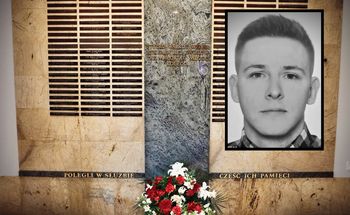 Minuta ciszy. Tak uczcili pamięć policjanta, który zginął