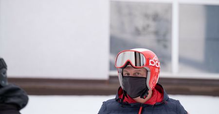 Andrzej Duda na sygnale wracał z urlopu. Internet pełen uszczypliwych komentarzy