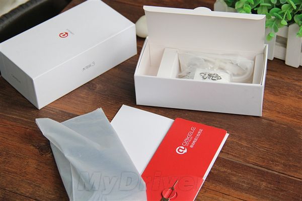 Czy podróbki mogą być premium? Oto androidowy klon iPhone'a 6, którego nie wygniesz i nie porysujesz 27