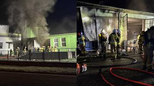 Radomyśl Wielki: Nocny pożar hali produkcyjnej. Sześć zastępów straży