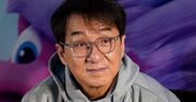 70-letni Jackie Chan ma prawie 400 MILIONÓW DOLARÓW na koncie. Jego córka wylądowała pod mostem