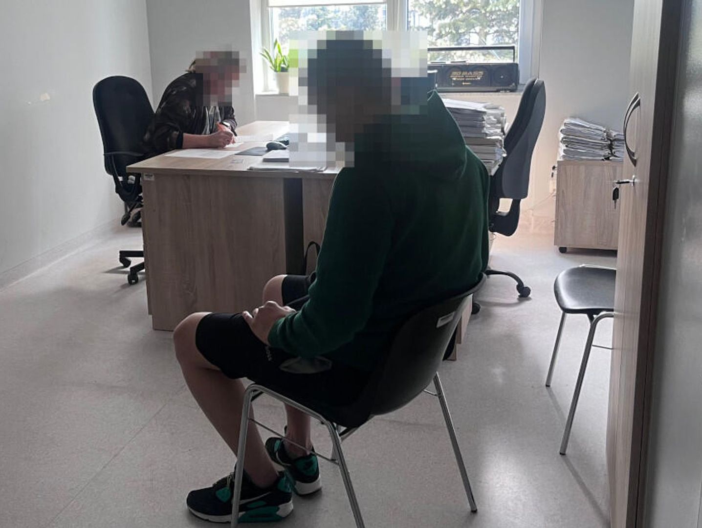 Groził bronią na stacji benzynowej. Był pod wpływem narkotyków
