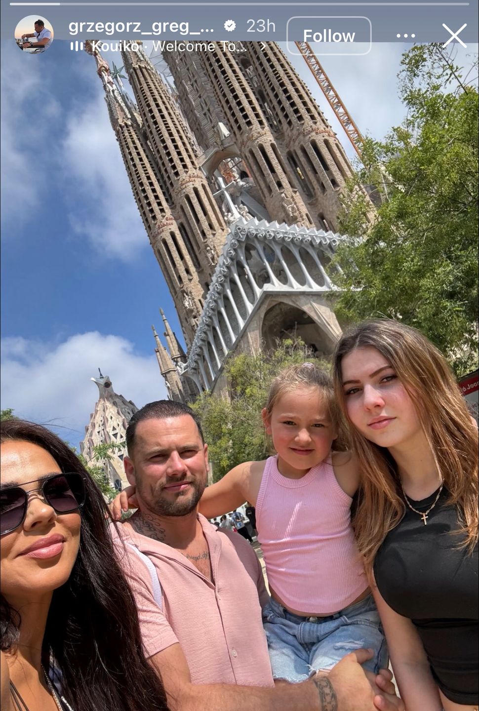 Grzegorz Collins i Sylwia Bomba z dziećmi w Barcelonie