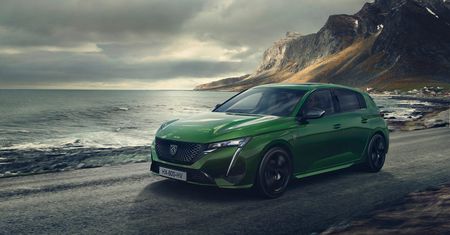 Nowy Peugeot 308 nie jest tani, ale nadrabia wyposażeniem. Znamy polskie ceny