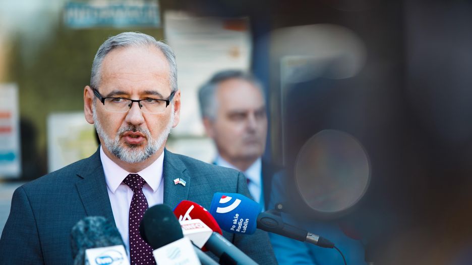 Reforma Niedzielskiego zawieszona? Nie podoba się posłom PiS 