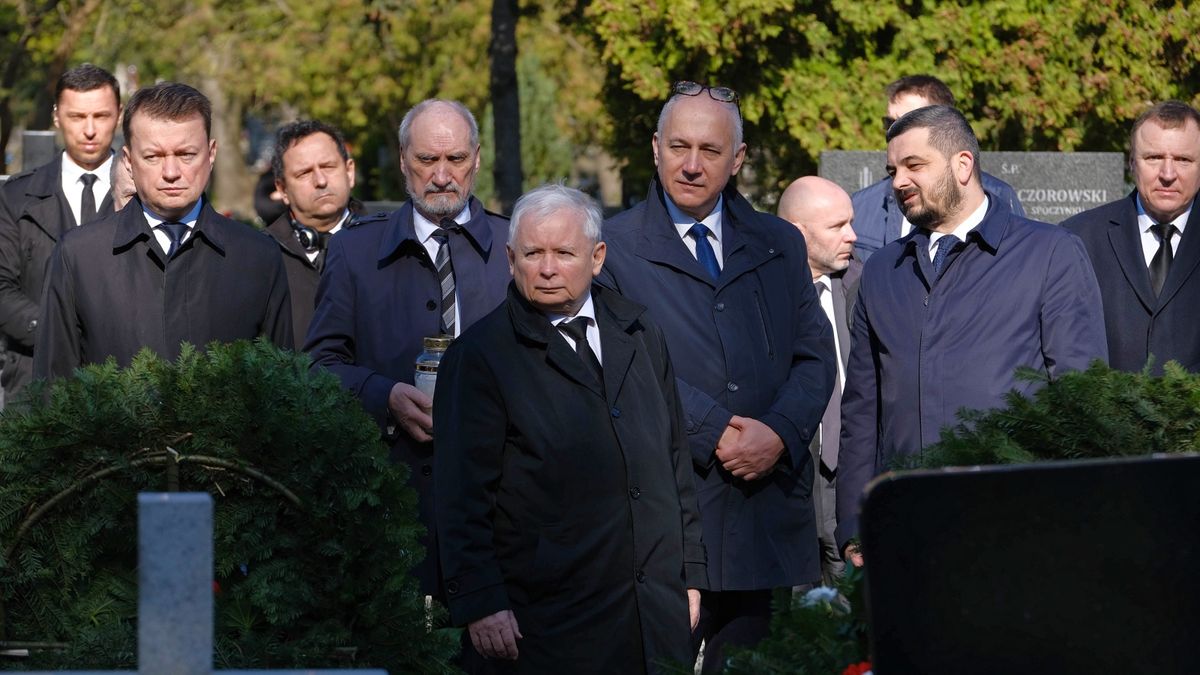 Przebieg obchodów 10. rocznicy katastrofy smoleńskiej budzi kontrowersje