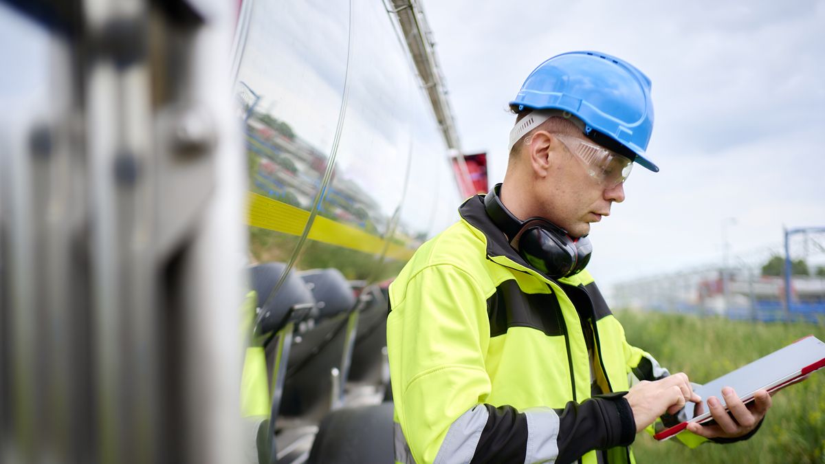 PIP prowadzi kontrole w firmach zatrudniających obcokrajowców