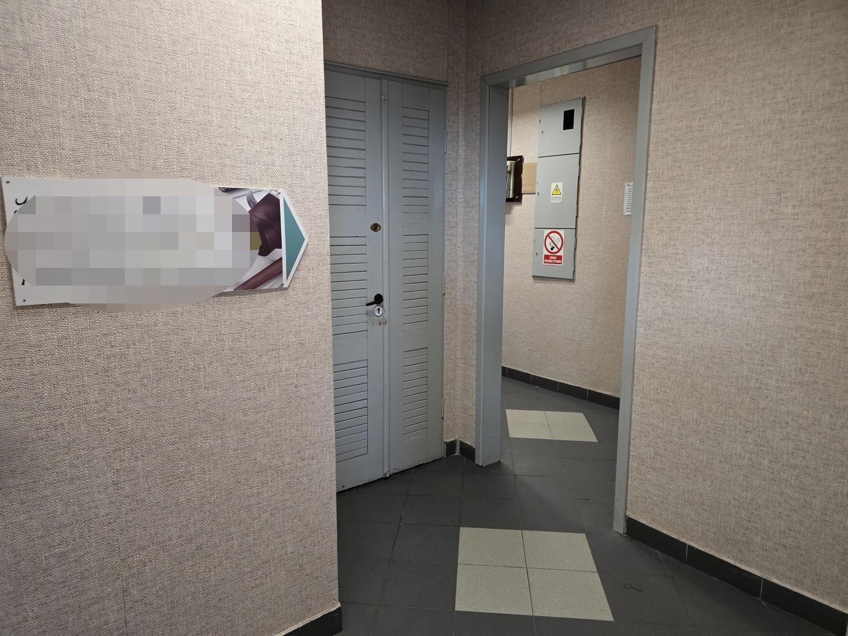 Korytarz prowadzący do miejsca tragedii