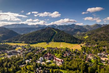 Pogoda w Zakopanem. Prognoza na czwartek 12 marca. Słoneczny poranek, miejscowe przelotne opady po południu