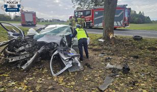 Wstrząsający obraz po wypadku. Z auta zostały strzępy