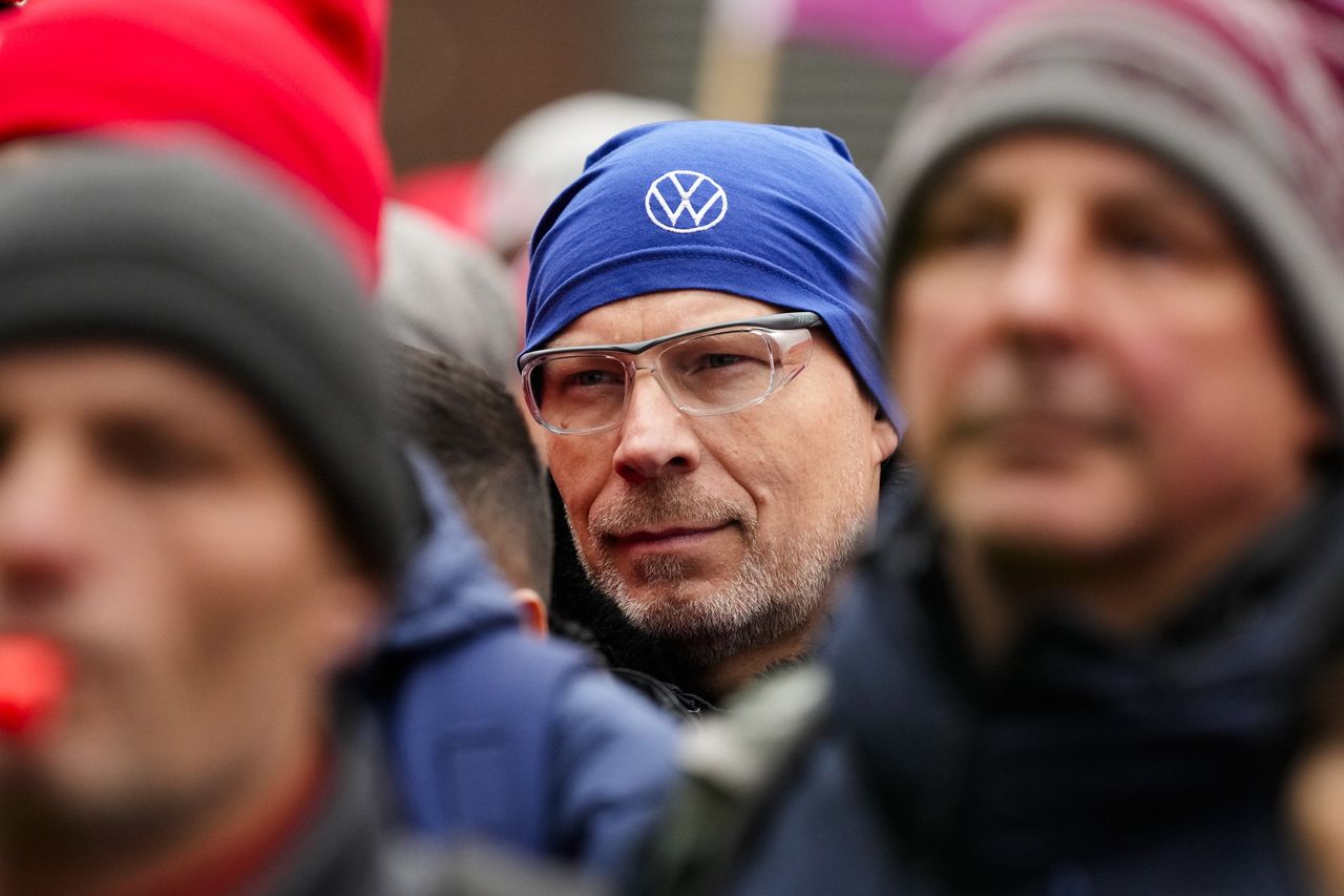 Volkswagen strike deepens as union threatens escalations