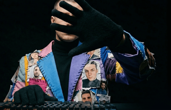 Maciej Musiałowski w kampanii BLIK-a. Ostrzega przed oszustami w sieci