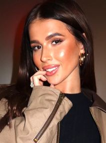 Roxie Węgiel pozbywa się niechcianych ubrań. Szorty za 600 zł to przesada?