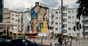 Kolorowy mural w Warszawie oczyszcza powietrze z "mocą" 720 drzew