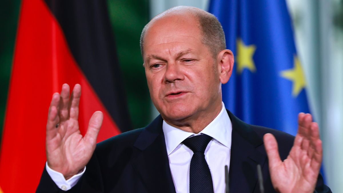 German Chancellor Olaf Scholz attends a news conference after a meeting with Georgian Prime Minister Irakli Garibashvili at the Chancellery in Berlin, Germany, 14 September 2022. EPA/HANNIBAL HANSCHKE Dostawca: PAP/EPA.