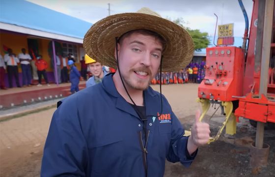 Gwiazdor Youtube'a wybudował 100 studni w Afryce. "Wiem, że zostanę skancelowany"