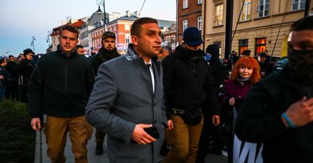 Państwowe miliony na stowarzyszenia Roberta Bąkiewicza. PiS bronił dotacji