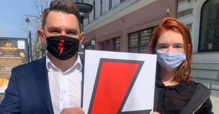 Strajk Kobiet. Liceum w Łodzi zakazuje błyskawic
