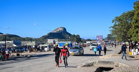 Poleciał do Zimbabwe. Grozi mu 20 lat więzienia