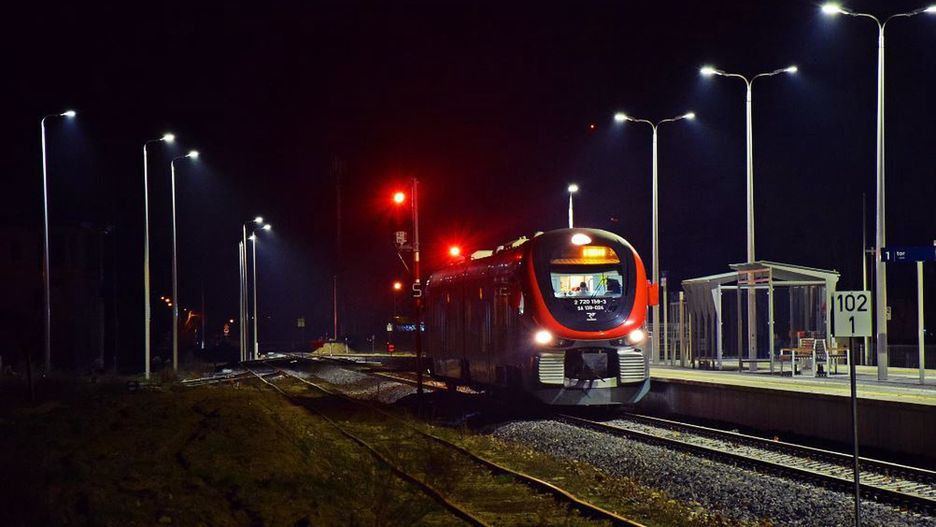 Warszawa. Pojedziemy pociągiem z Warszawy nad Zalew Zegrzyński / foto ilustracyjne