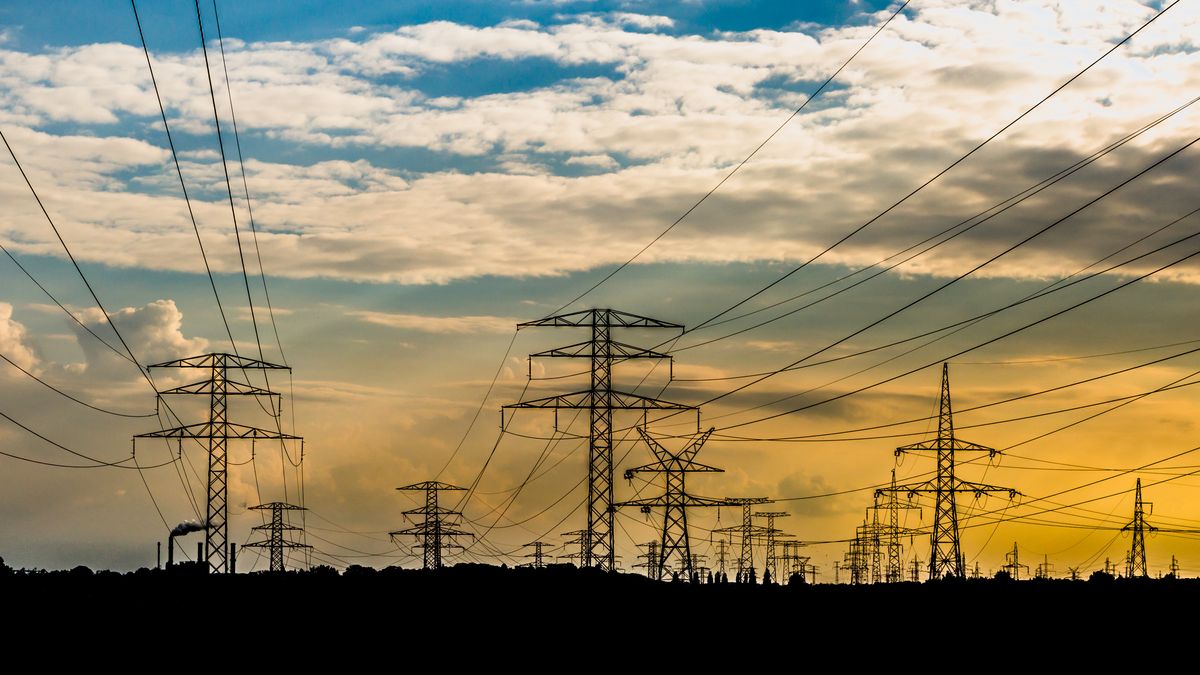 Nowe przepisy o blackoutach już działają. Wyjaśniamy, kto musi się liczyć z ograniczeniami w dostarczaniu energii 