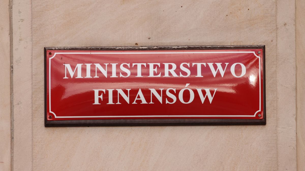 Resort ostrzega przed oszustami