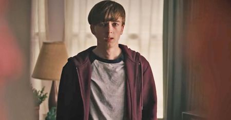 24-letni aktor "Riverdale" skazany na dożywocie. Ryan Grantham ZABIŁ własną matkę