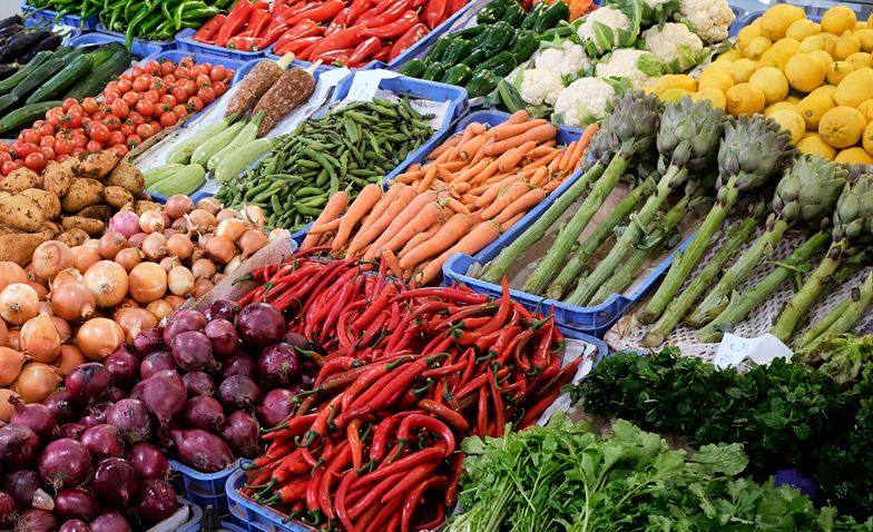 Rekordowe ceny cebuli i marchewki. Wzrost nawet o 263 proc.