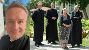 Wspólne zdjęcie księży z planu "Rancza" w Dzień Ojca. Fani: "Szefowie"