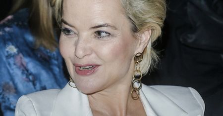 Monika Richardson mieszka w kamienicy. Pokazała gruzy i odpadający tynk