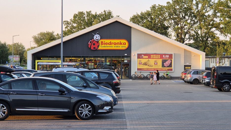 Tak prezentuje się sklep Biedronki w Strzelcach Opolskich w nowej odsłonie.