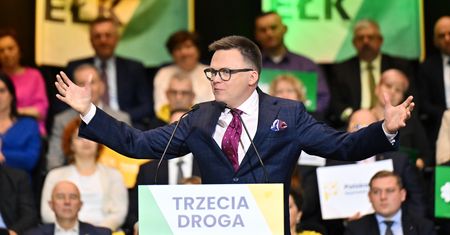 Nie milkną echa po słowach Hołowni o Putinie. "Pomylił odwagę z odważnikiem?"