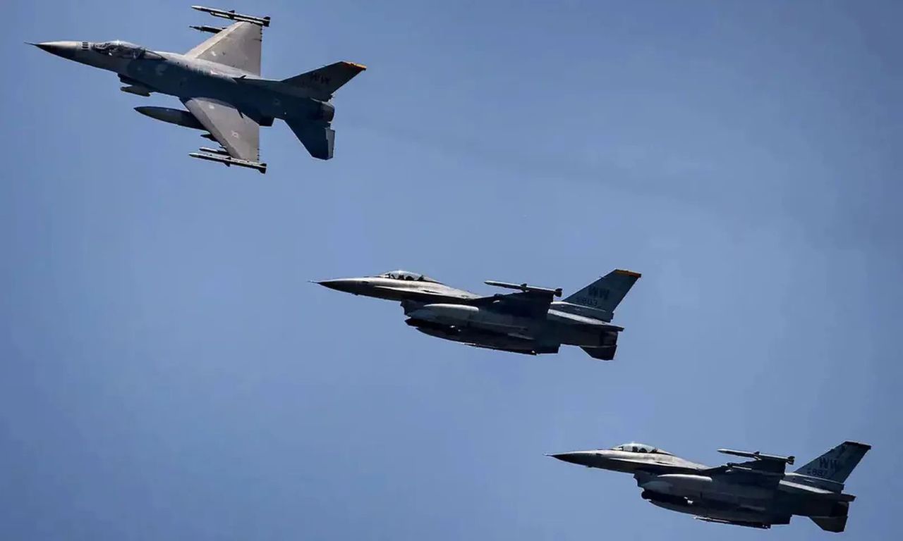 F-16 Fighters poised to shift balance in Ukraine conflict