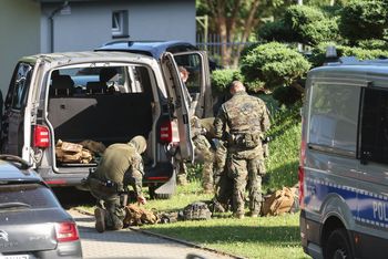 Nielegalna broń pod Starą Wsią. Ma związek z Tadeuszem Dudą?