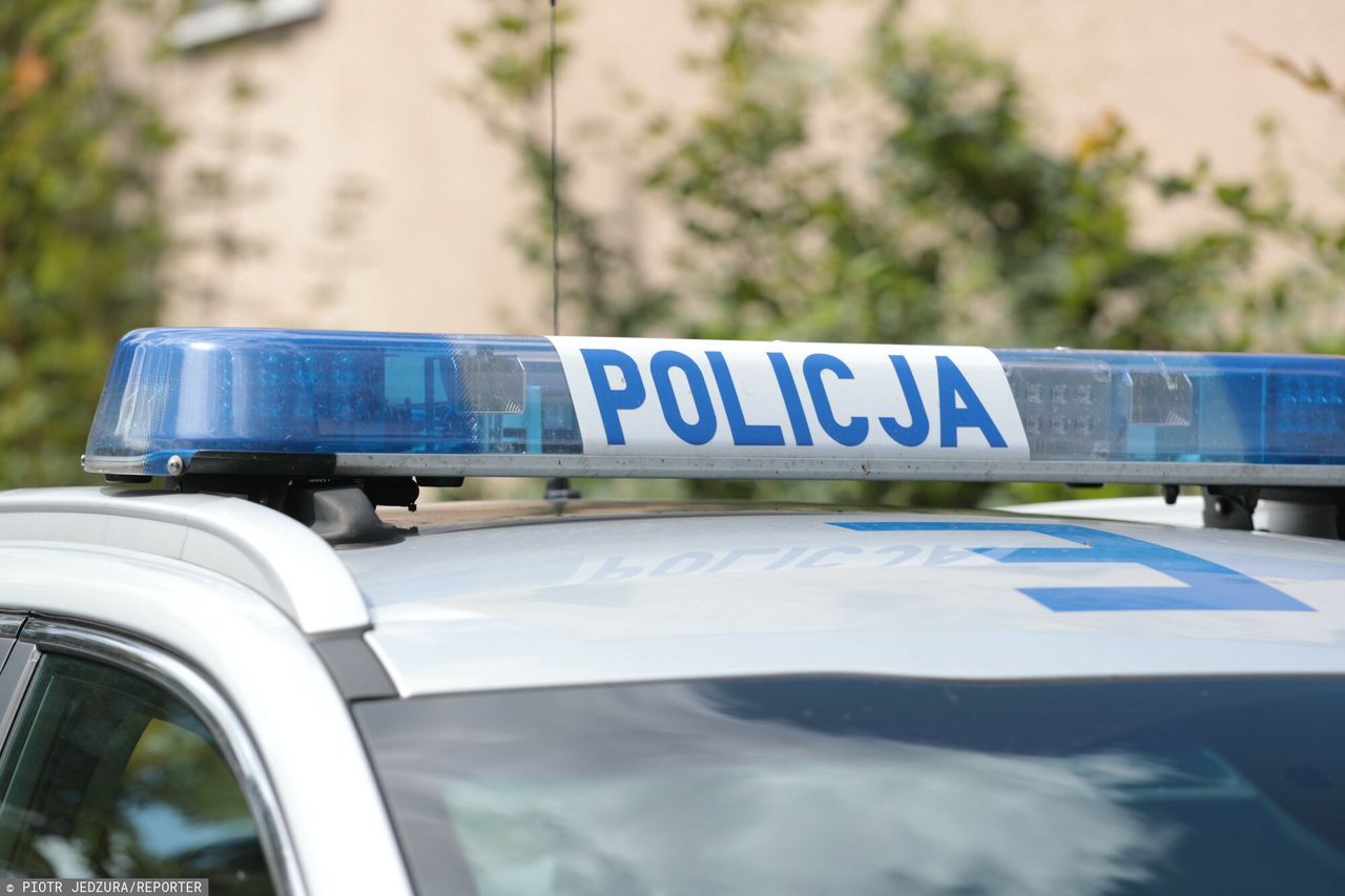 Wypadek i strzelanina pod Łodzią. "Sprawca mógł znać pasażerkę ofiary"