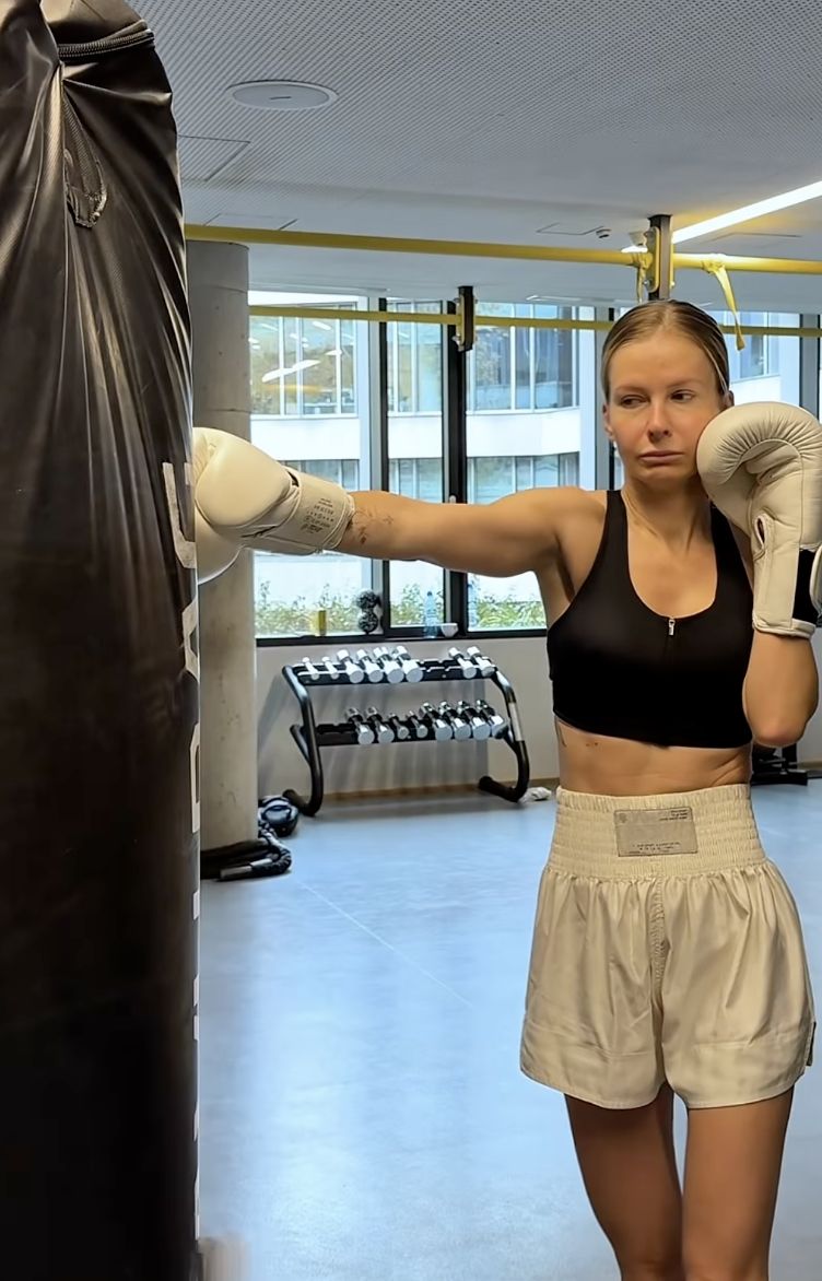 Edyta Pazura podczas treningu bokserskiego