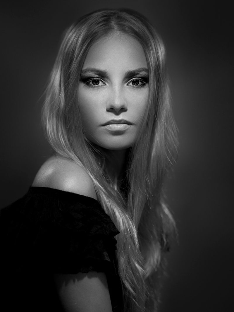 Ekstraordynaryjne portrety kobiet autorstwa Marcina Wajdy 13