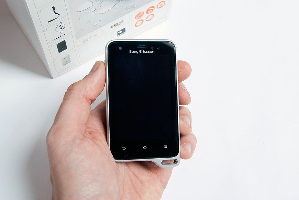 Sony Ericsson Xperia active - pancerny maluch [pierwsze wrażenia]