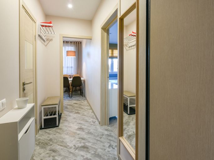 Przedpokój w nowoczesnym wnętrzu. Jak funkcjonalnie urządzić mały hol?