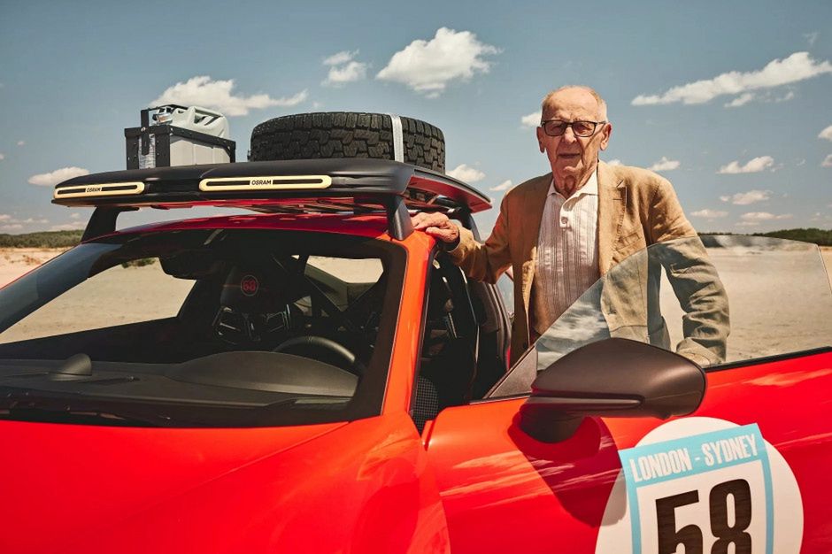 93-latek z Polski zaproszony przez Porsche. Nagranie w sieci