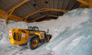 Nowy bilans "akcji zima". GDDKiA podała, ile ton soli wysypano na drogi