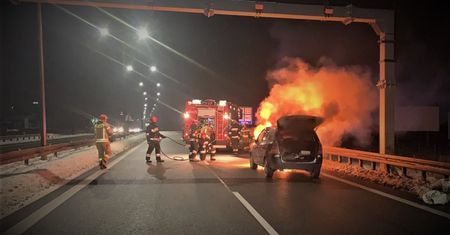 Mikołów. Zaniedbała swój samochód, ten spłonął