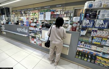 Zakaz reklamy aptek. Rząd szykuje zmiany, lekarze biją na alarm