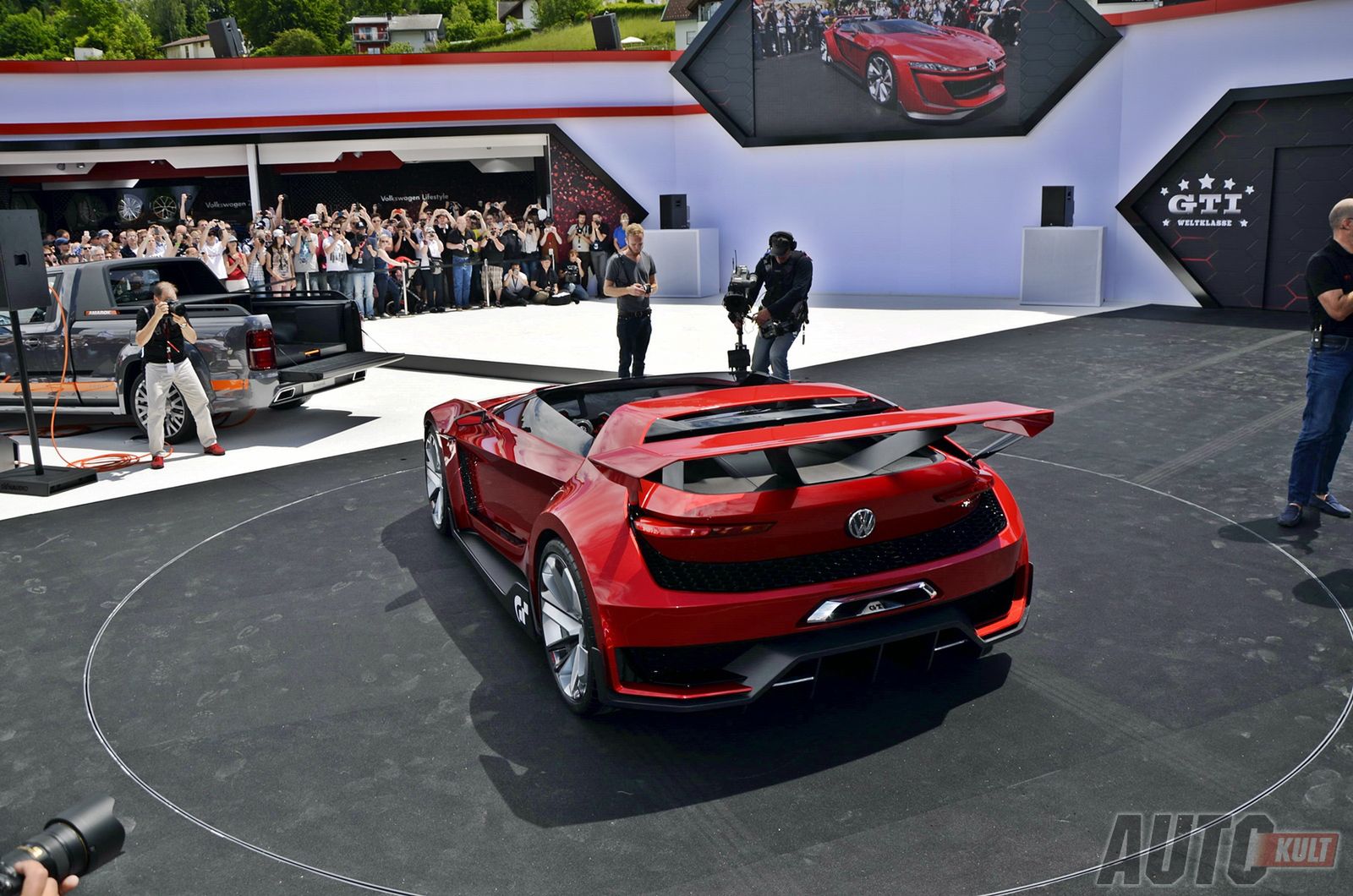 33. GTI Treffen am Wörthersee - VW GTI Roadster Concept & Golf R400 [galeria] 3