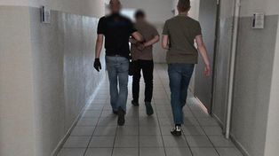 Wypłacał z bankomatu duże kwoty przy użyciu blika. Wpadł dzięki czujności emerytowanego policjanta
