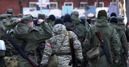 Uciekli przed mobilizacją Putina. Tak pomagały im żony