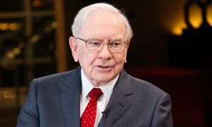 Nie kupuje, tylko gromadzi. Rekordowa gotówka miliardera