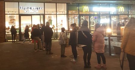 Zamknięcie galerii. Wyprzedaże nigdy nie zaczynały się tak wcześnie. Szansa na tańsze prezenty?