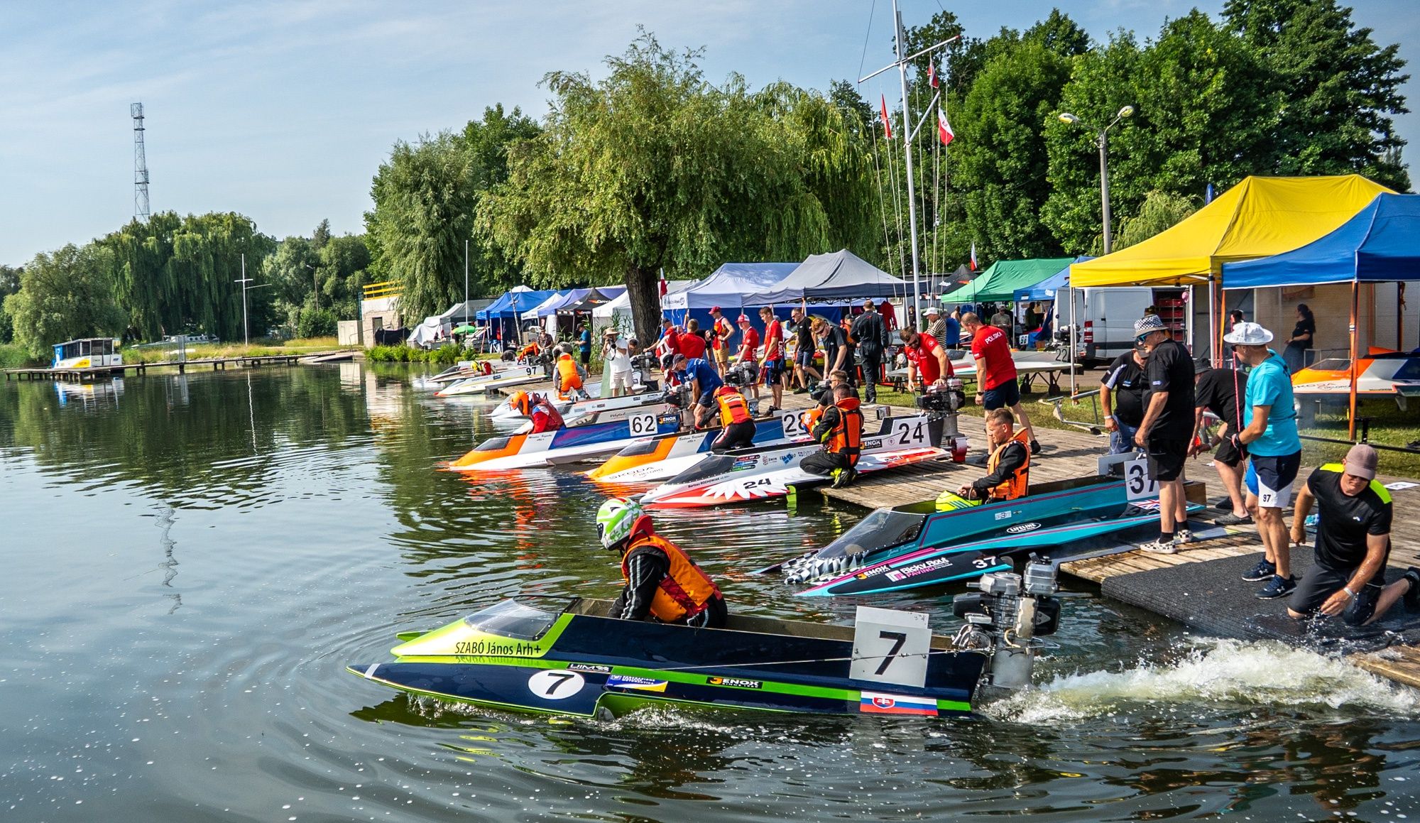 Motorowodne Mistrzostwa w Chodzieży, bolidy, Jezioro Miejskie